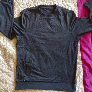 Move and be moved athletic long sleeve super soft stretchy material beautiful!!!